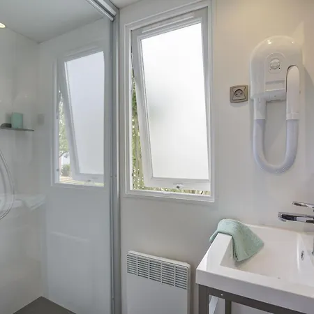 营地 Nautilus 6p 3bdrms Airconpremium