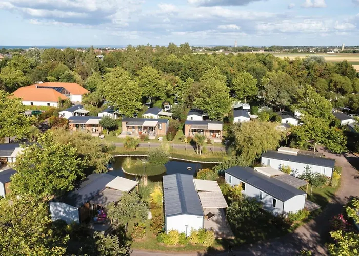 Nautilus 6p 3bdrms Airconpremium * 滨海圣奥班