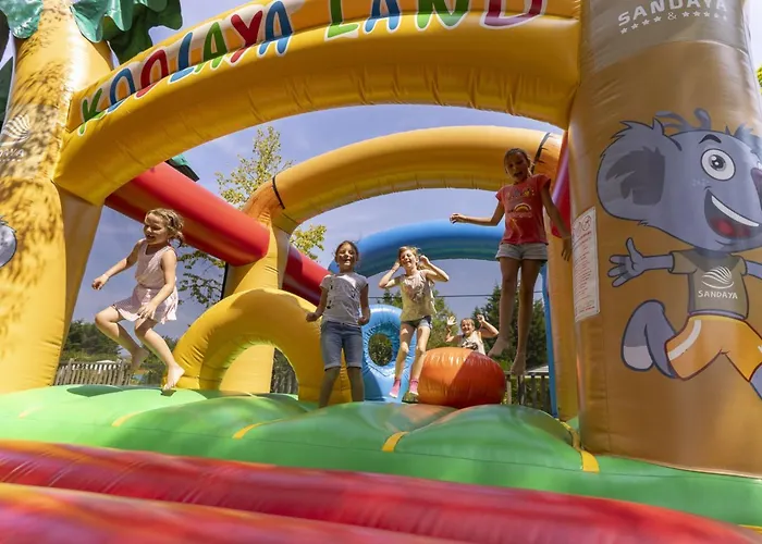 Nautilus 6p 3bdrms Airconpremium 营地 滨海圣奥班